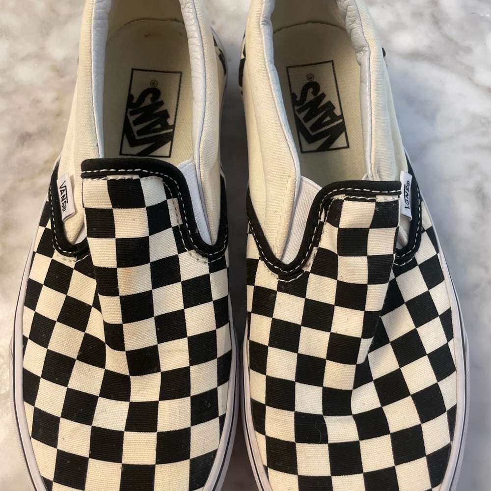 Vans womens Checkered Slip-On Shoes - Black and White